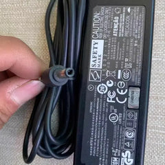 Genuine 19V 1.58A 30W Ultrabook AC Adapter Charger for Motorola SPN5639C MOT-A-0030ADU00-101 Power Supply