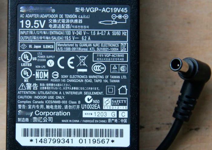 Genuine 19.5V 6.2A 121W Laptop Adapter Charger For SONY VAIO VGP-AC19V15 VGP-AC19V46 KDL-42W670A acdp-120n02 AC Power Supply