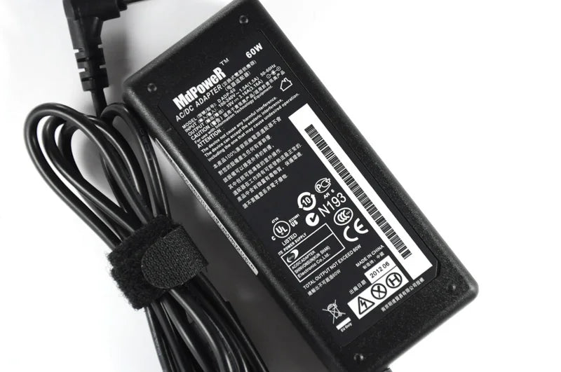 For Fujitsu LifeBook L1010 LH700 LH772 P701 P702 P770 P771A P772 P8110 PH701 PH702 S2210 Laptop Power supply AC Adapter Charger