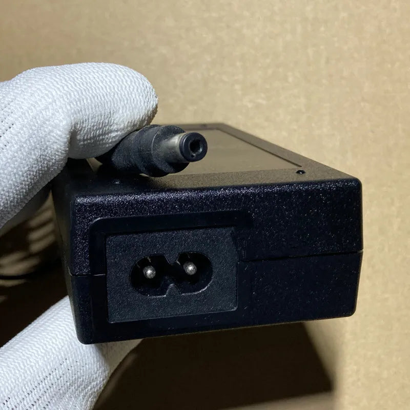 Original DA-60M12 DA-60Y12 DA-60N12 DA-60Z12 APD Power Supply AC Adapter 12V 5A 5.5*2.1mm 60W Laptop Charger
