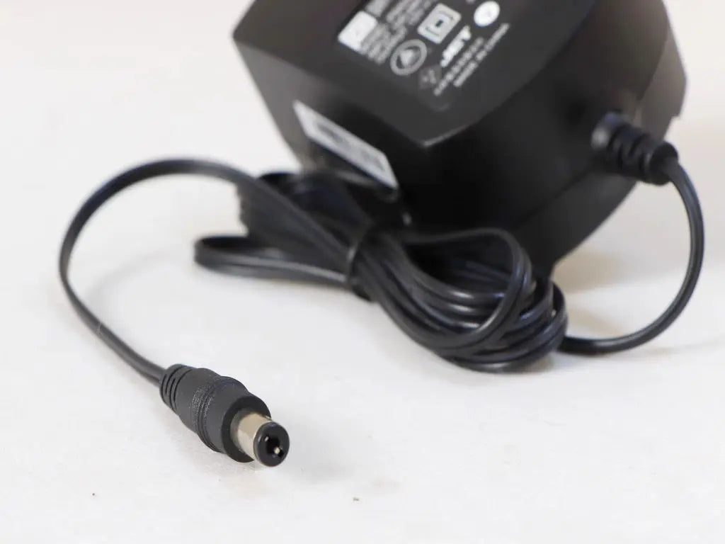Genuine Phihong PSA24R-120 12V 2A Switching Power Supply 24W AC Adapter Charger 5.5*2.1mm