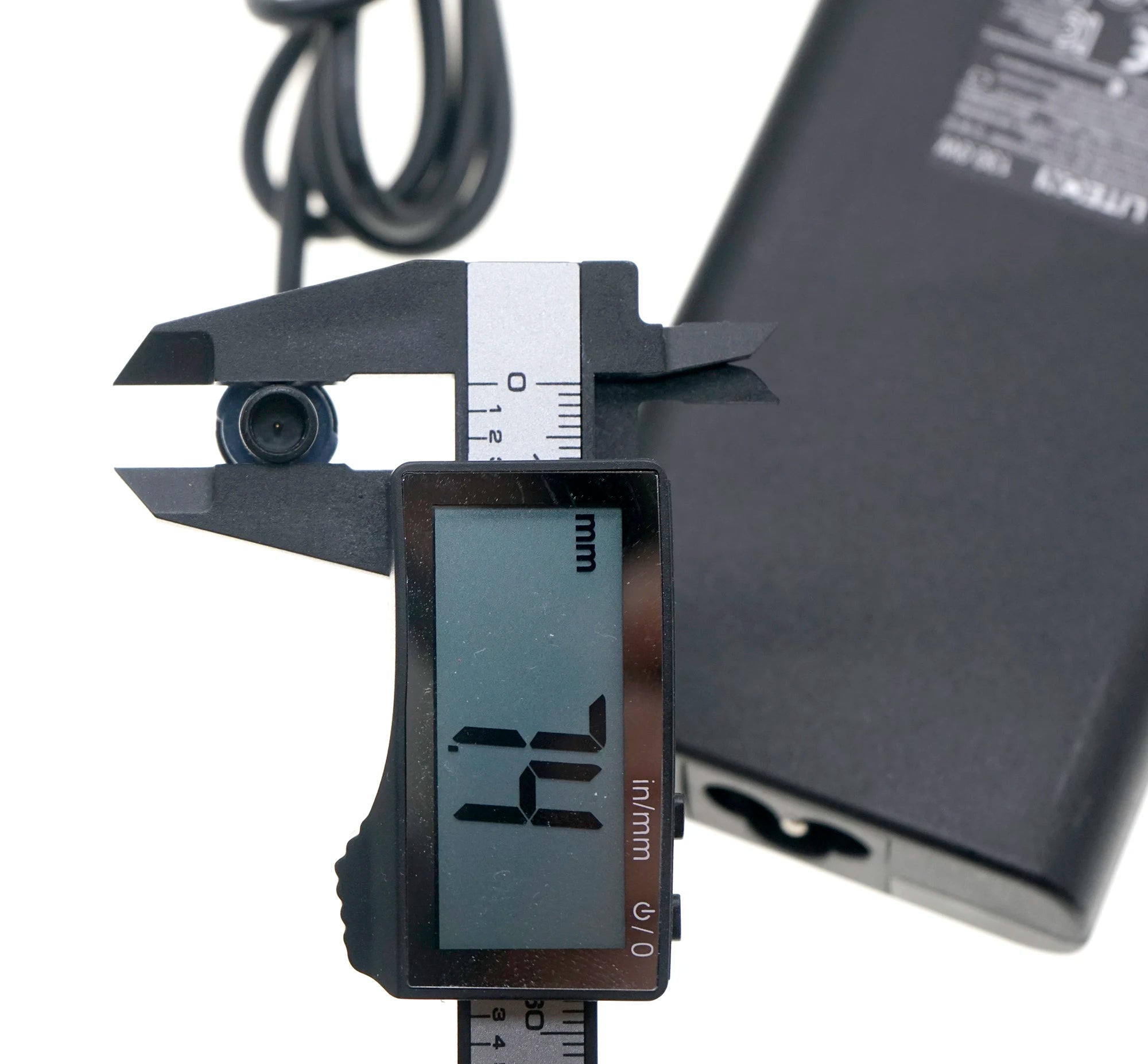 Genuine Liteon PA-1131-08 AC Adapter 20V 6.5A 130W Charger Power Supply 7.4 x 5.0mm lock connector Tip