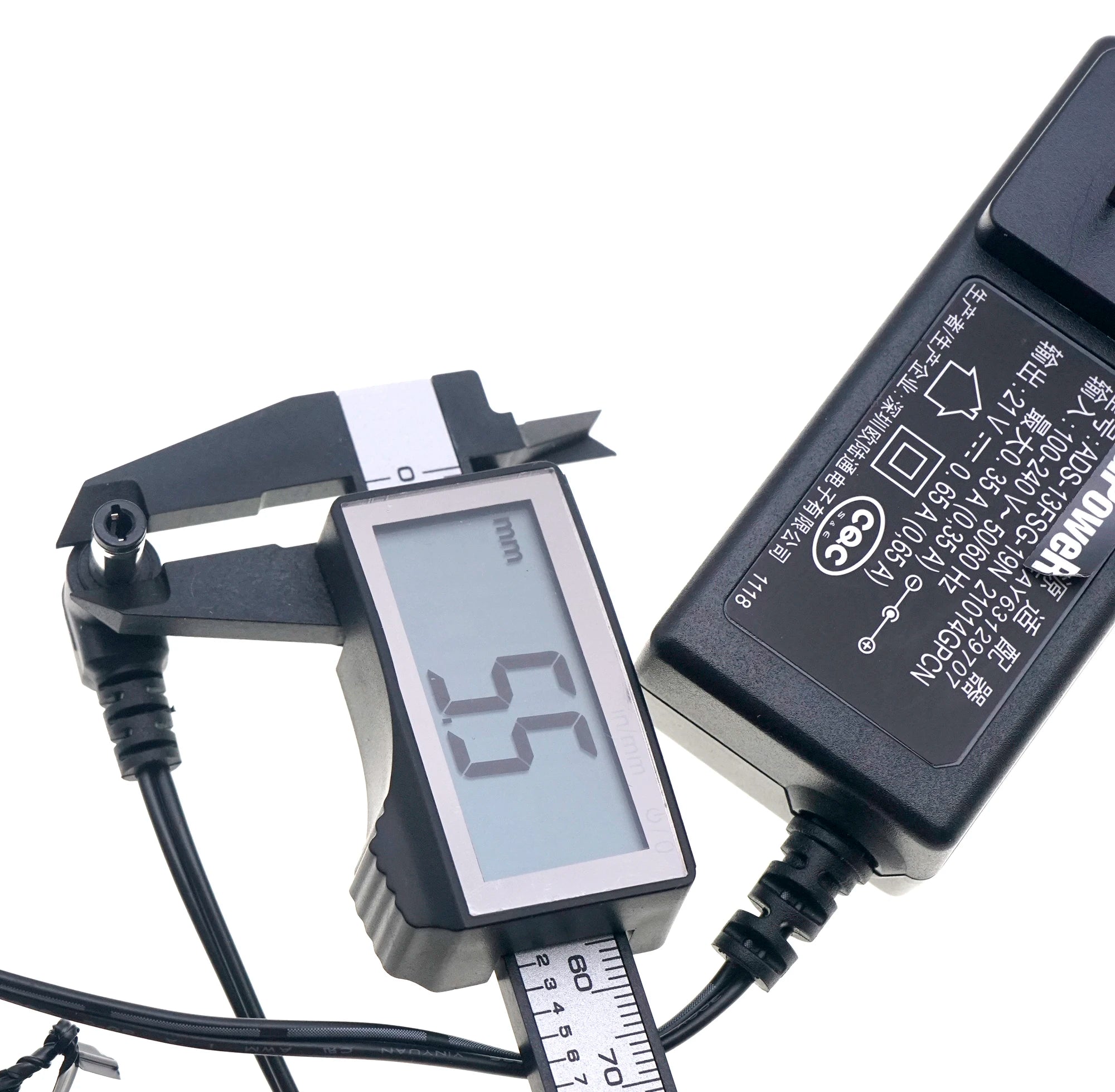 Original ADS-13FSG-19N EAY63129704 21V 0.65A Battery Charger For LG VS8400SCW Vacuum cleaner Power Supply US UK Plug