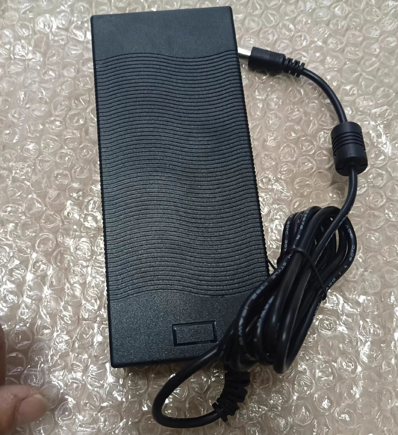 New Genuine HONOTO HONOR ADS-150GL-19-1 AC Adapter 19V 7.89A 6.3*3.0mm 150W Charger FOR Centerm v660 Power Supply