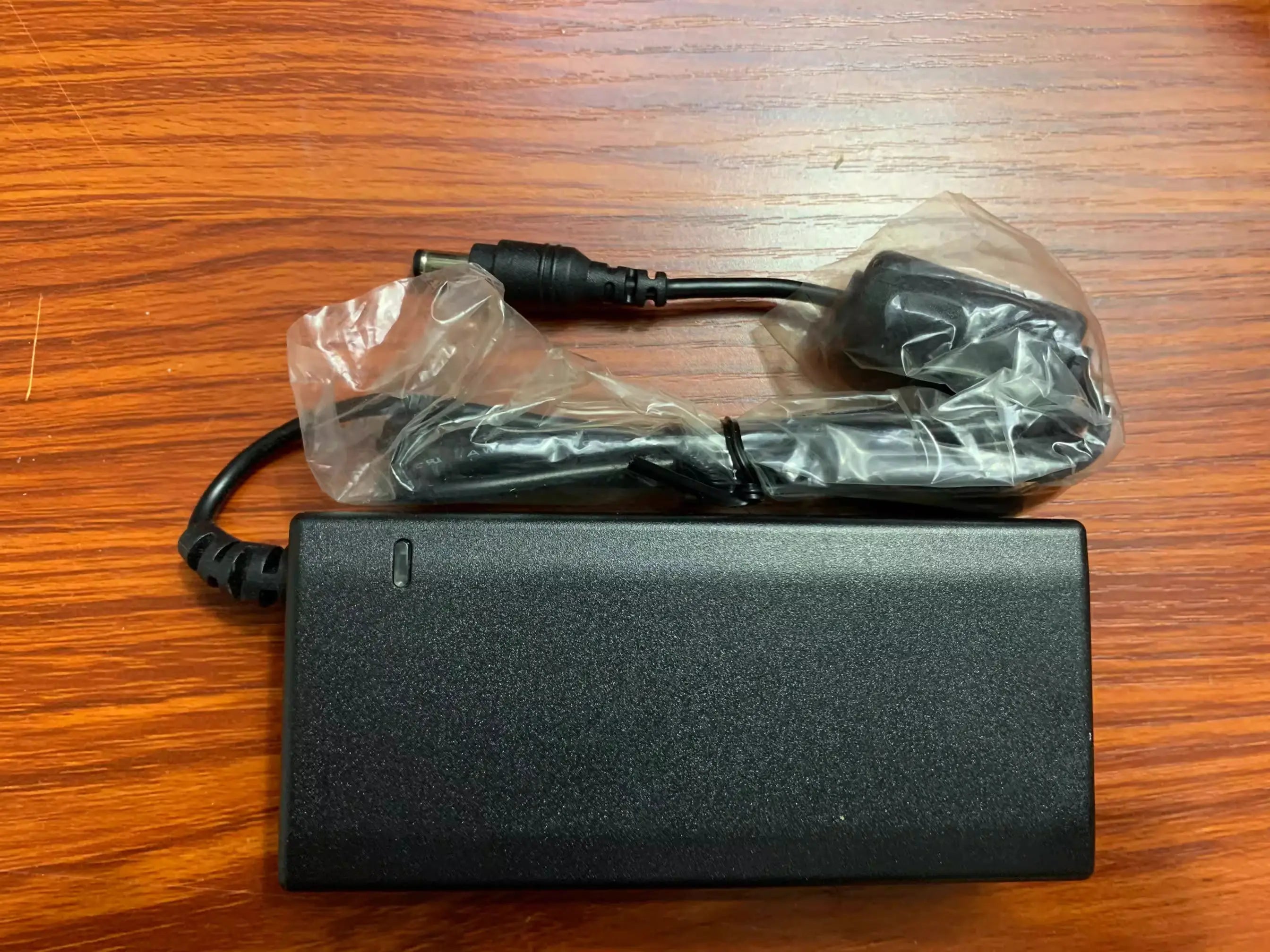 Genuine ISO KPA-040F DELTA ADP-40DD B 12V 3.33A AC Adapter Charger For DELL S2240LC S2340l S2240M 04WW5R Monitor Power Supply