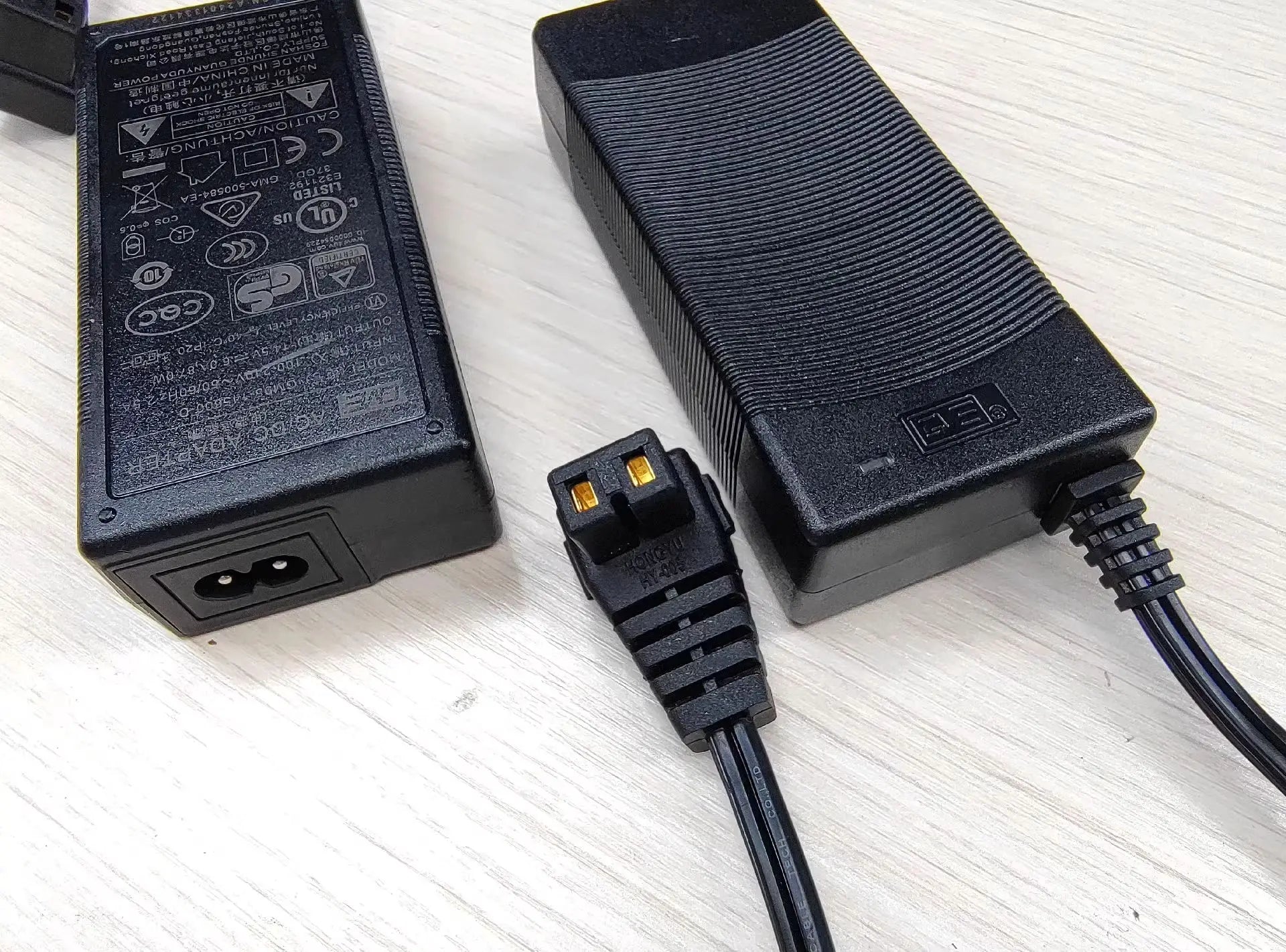 Genuine GVE GM95-145600-D AC DC Adapter Car Refrigerator Charger 14.5V 6A 87W 12/24V for MCD65 MCD50 LC30 DU75-DZ Power Supply