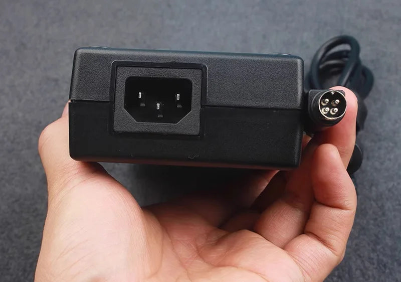 180W Original FSP Power AC Adapter Charger FSP180-ABAN1 FSP180-ABAN2 9NA1800700 9NA1800720 AN1Z5770 19V 9.47A 4-Pin